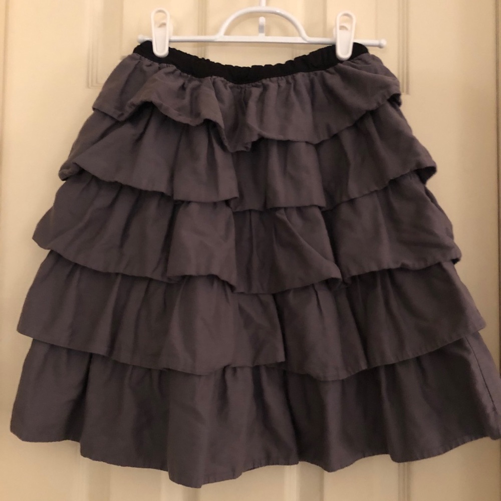 Grey ruffled skirt